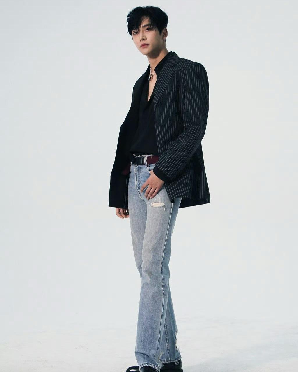 로운의 비하인드 컷