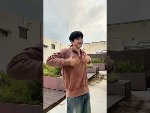 A moment captured by a fan of Cha Eunwoo