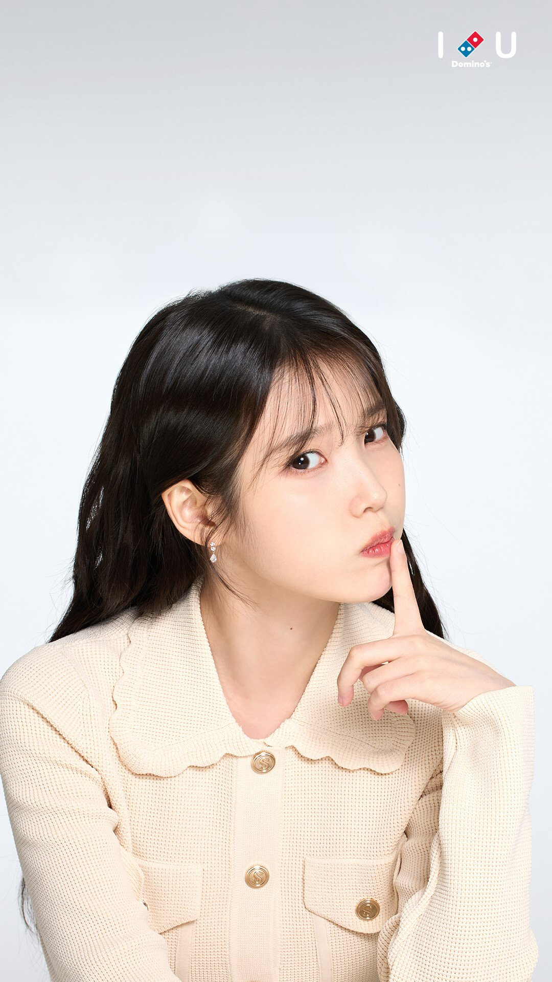 Behind-the-scenes cut of IU