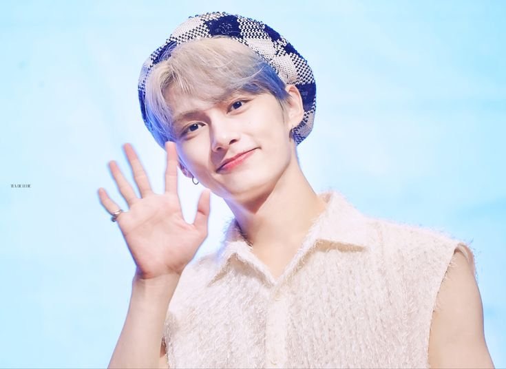 Latest photo of Wen Junhui