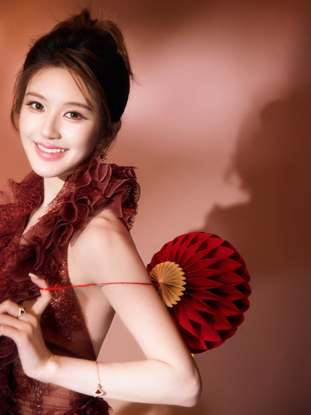 Behind-the-scenes cut of Zhao Lusi