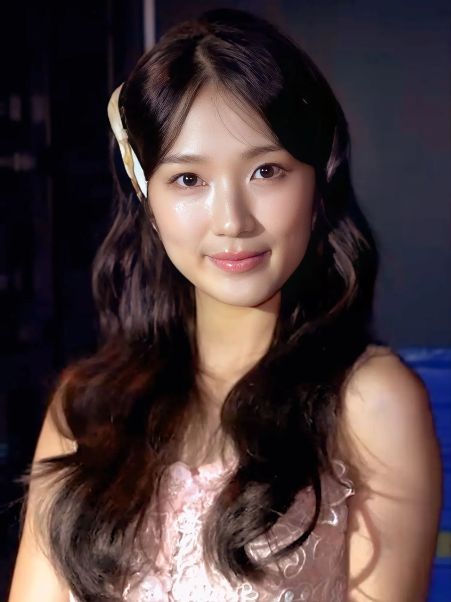 Behind-the-scenes cut of Kim Hyeyoon
