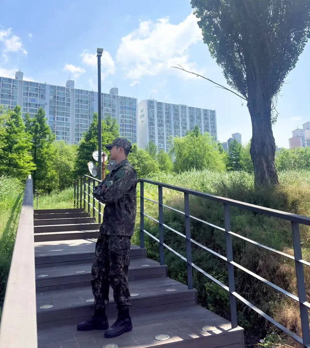Foto terbaru dari Rowoon