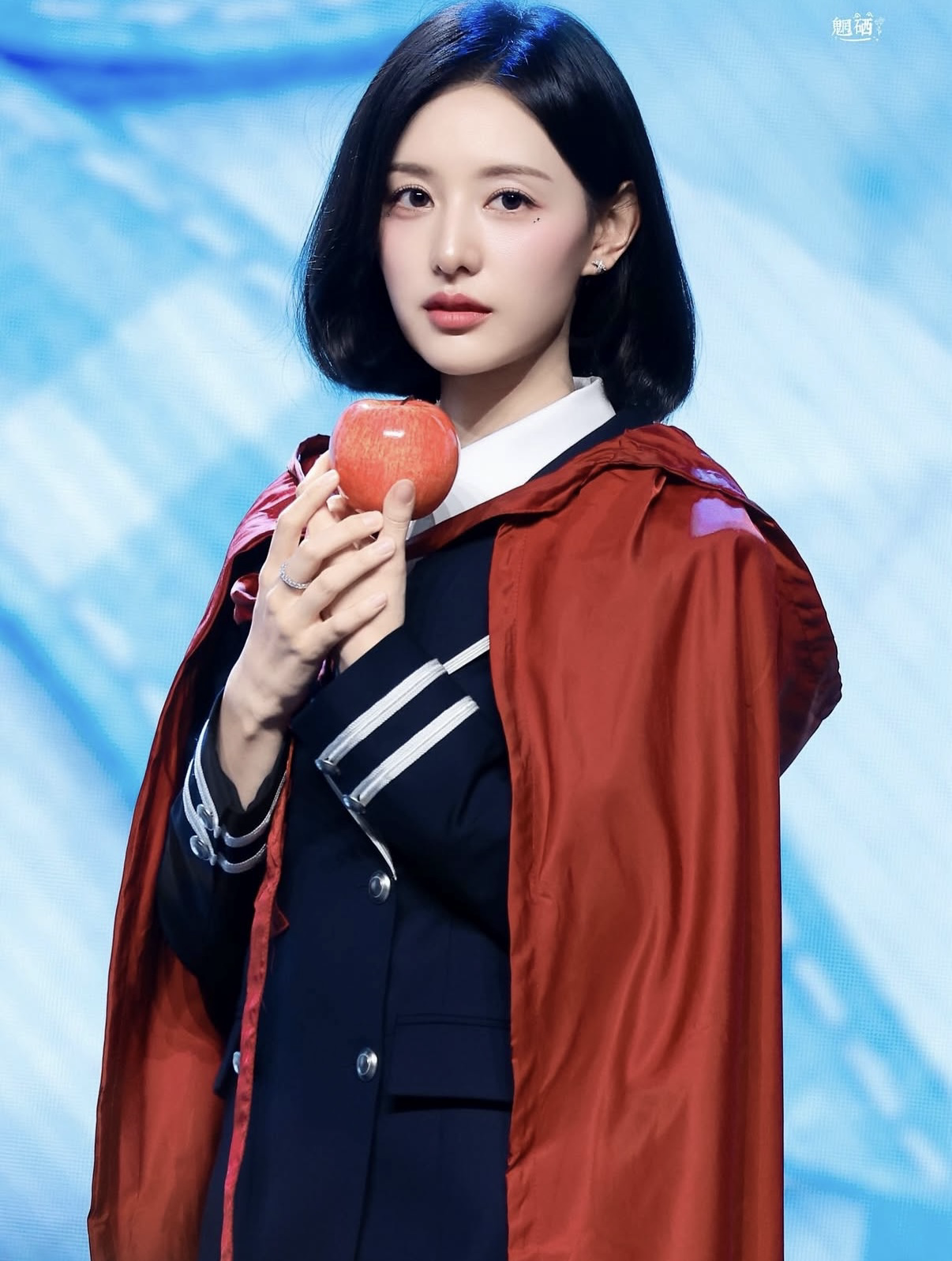 A moment captured by a fan of Kim Jiwon