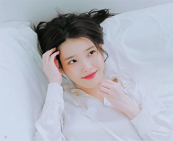 Momen yang diabadikan oleh penggemar IU