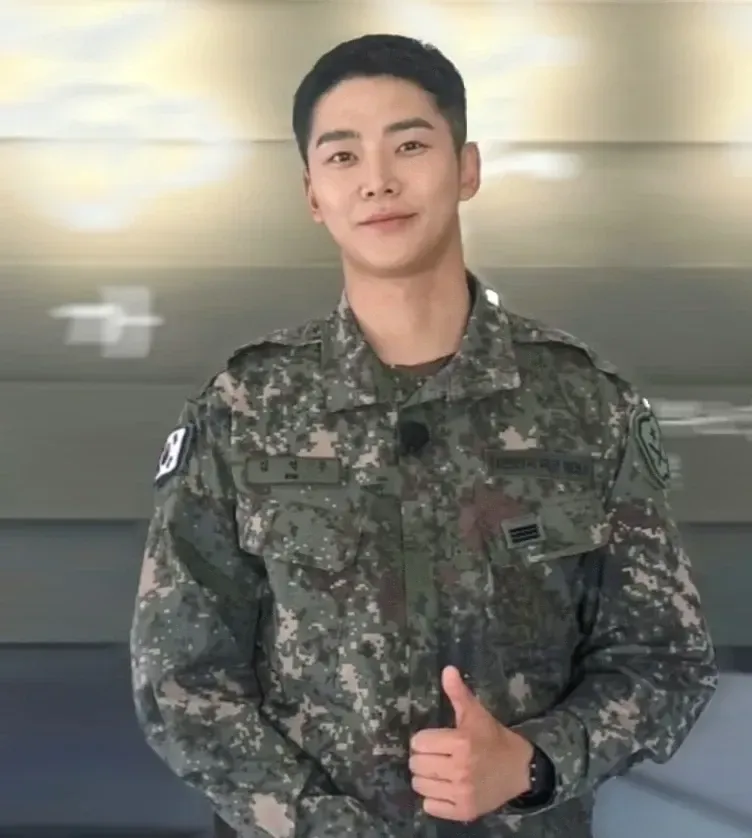 Foto terbaru dari Rowoon