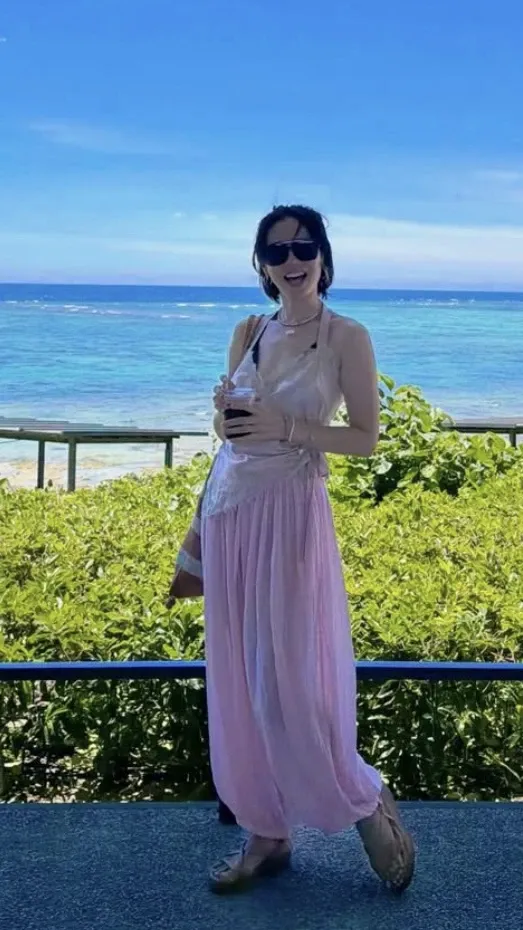 Emotional wallpaper shared by fans for Son Yejin