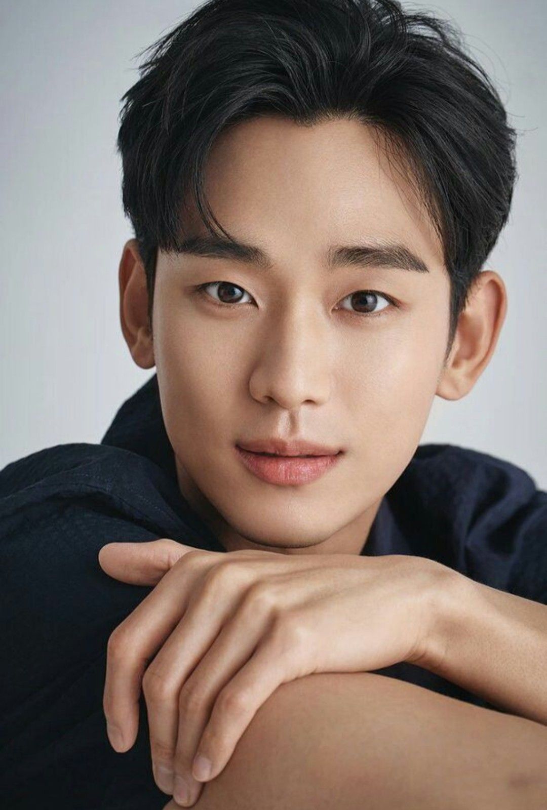 Behind-the-scenes cut of Kim Soohyun