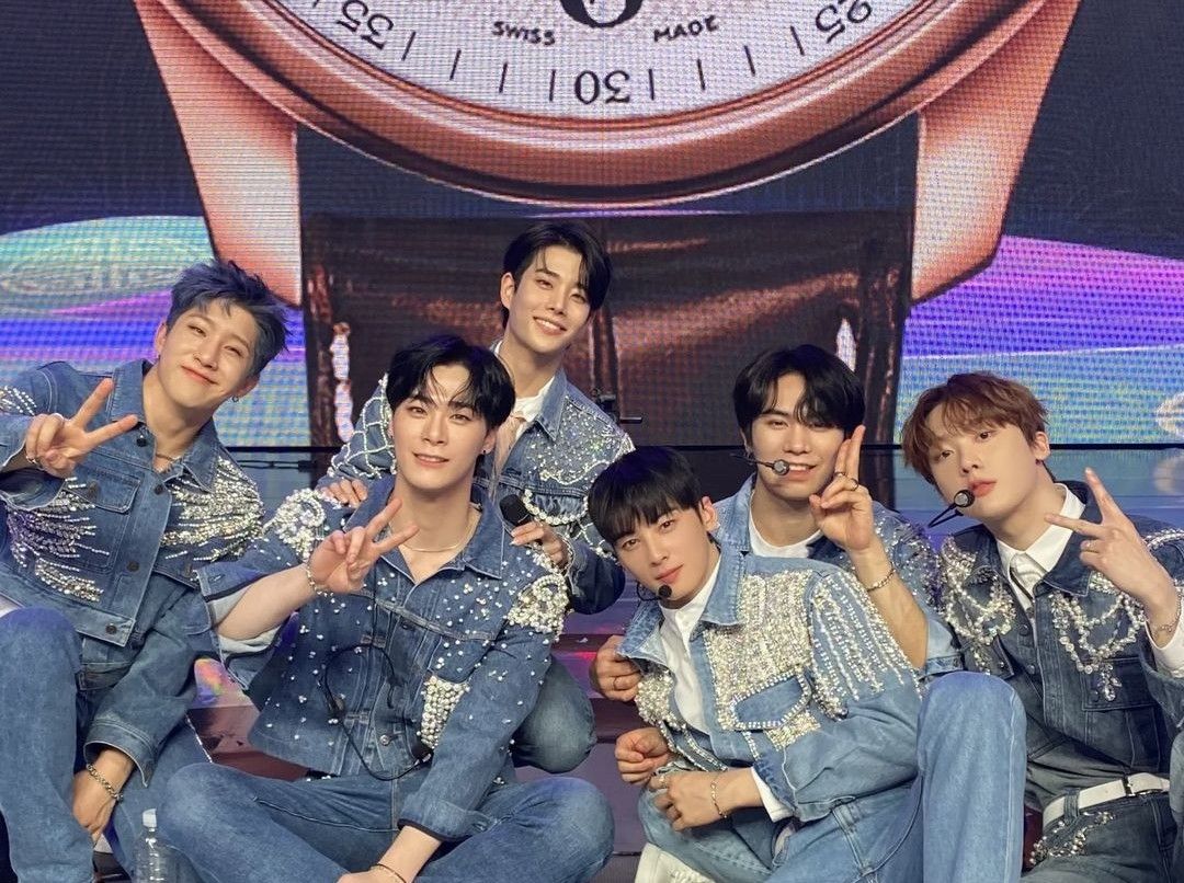 Latest photo of Cha Eunwoo