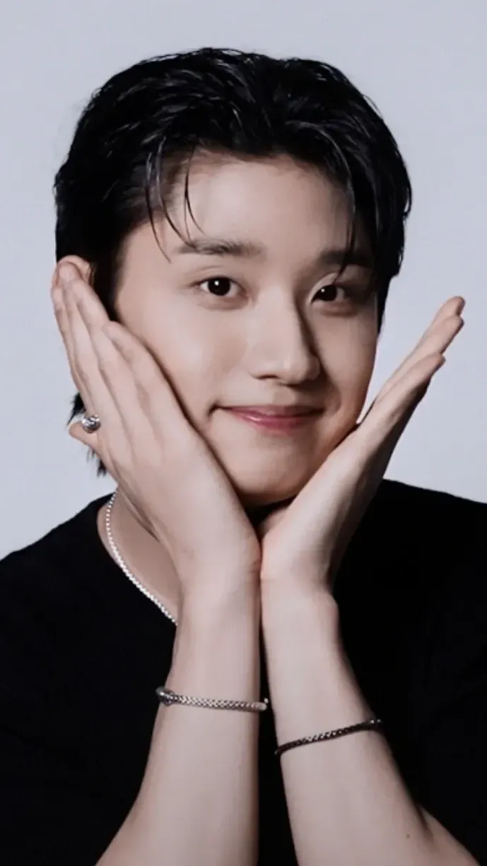 Recent activity shot of Kim Jaewon