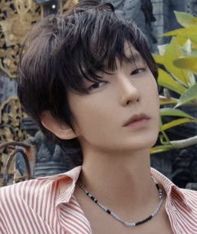 Recent activity shot of Lee Joongi