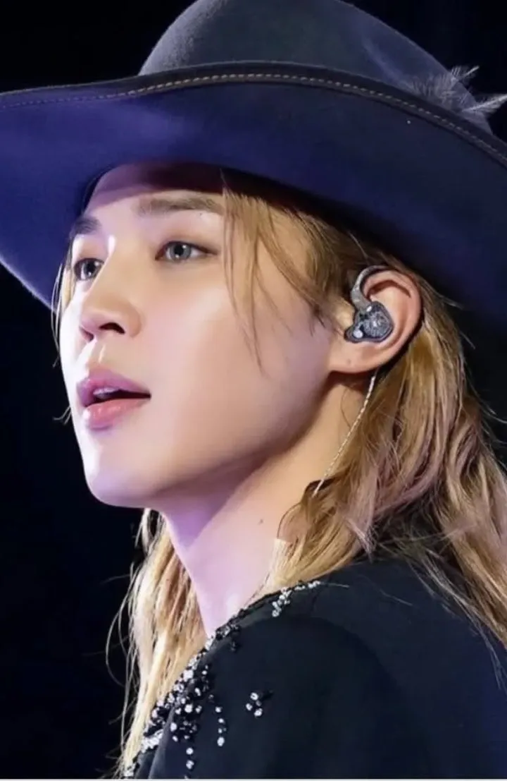 A moment captured by a fan of Ha Jimin