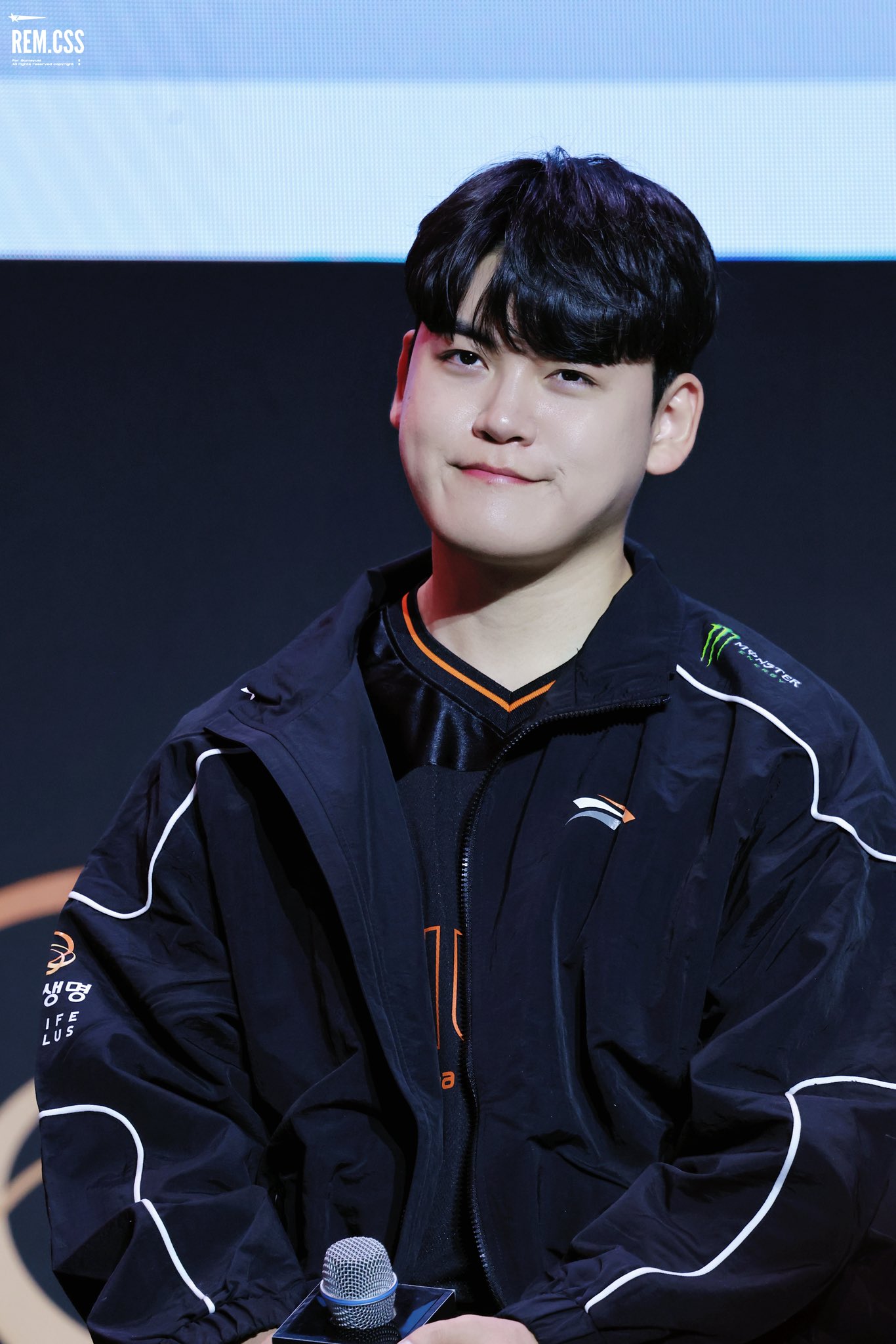 Behind-the-scenes cut of Gumayusi