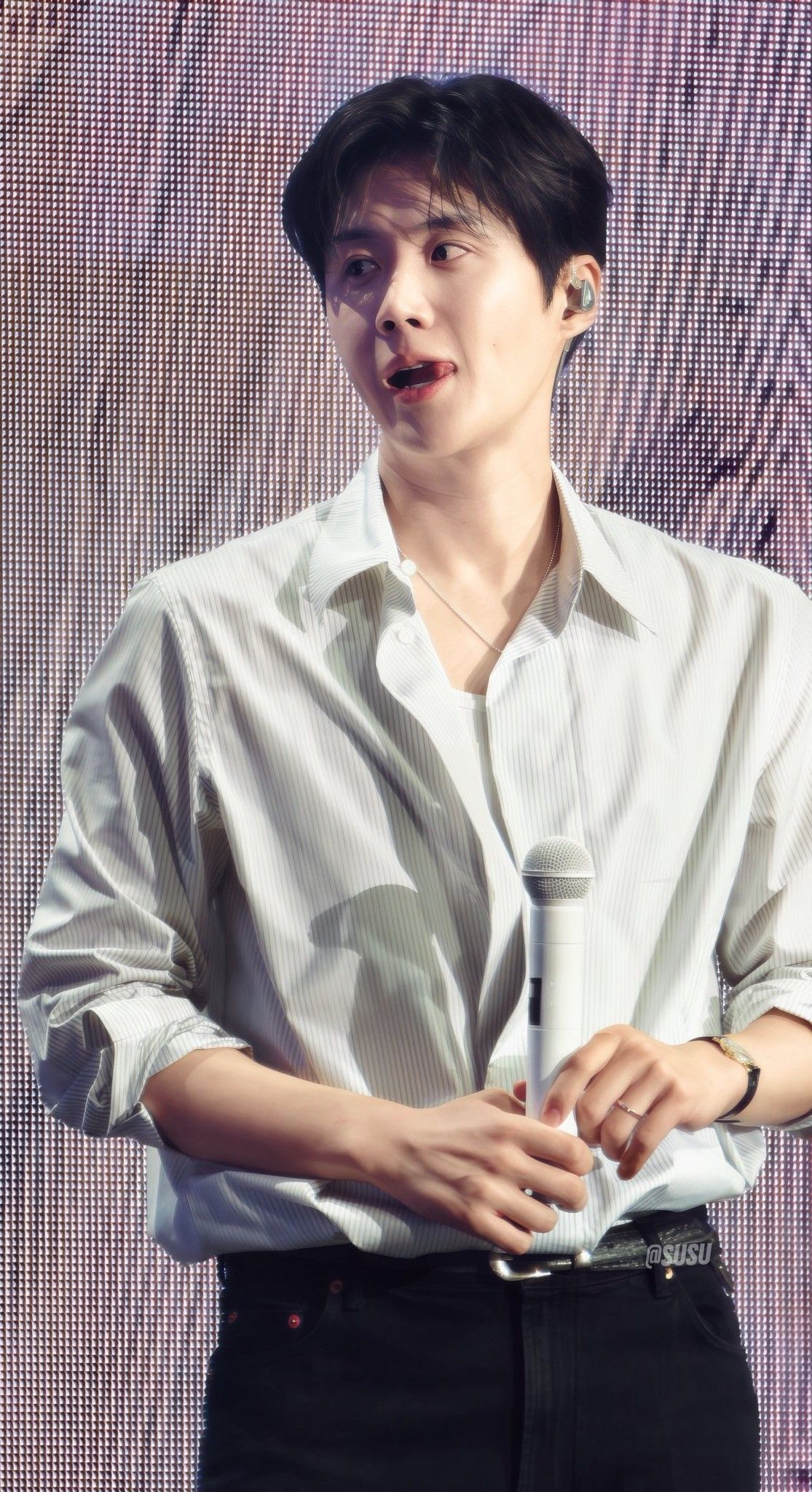 A moment captured by a fan of Kim Seonho