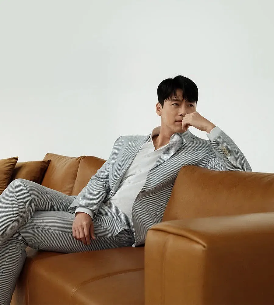 Momen yang diabadikan oleh penggemar Hyun Bin