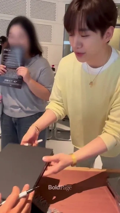 Representative background image loved by Lee Junho fandom
