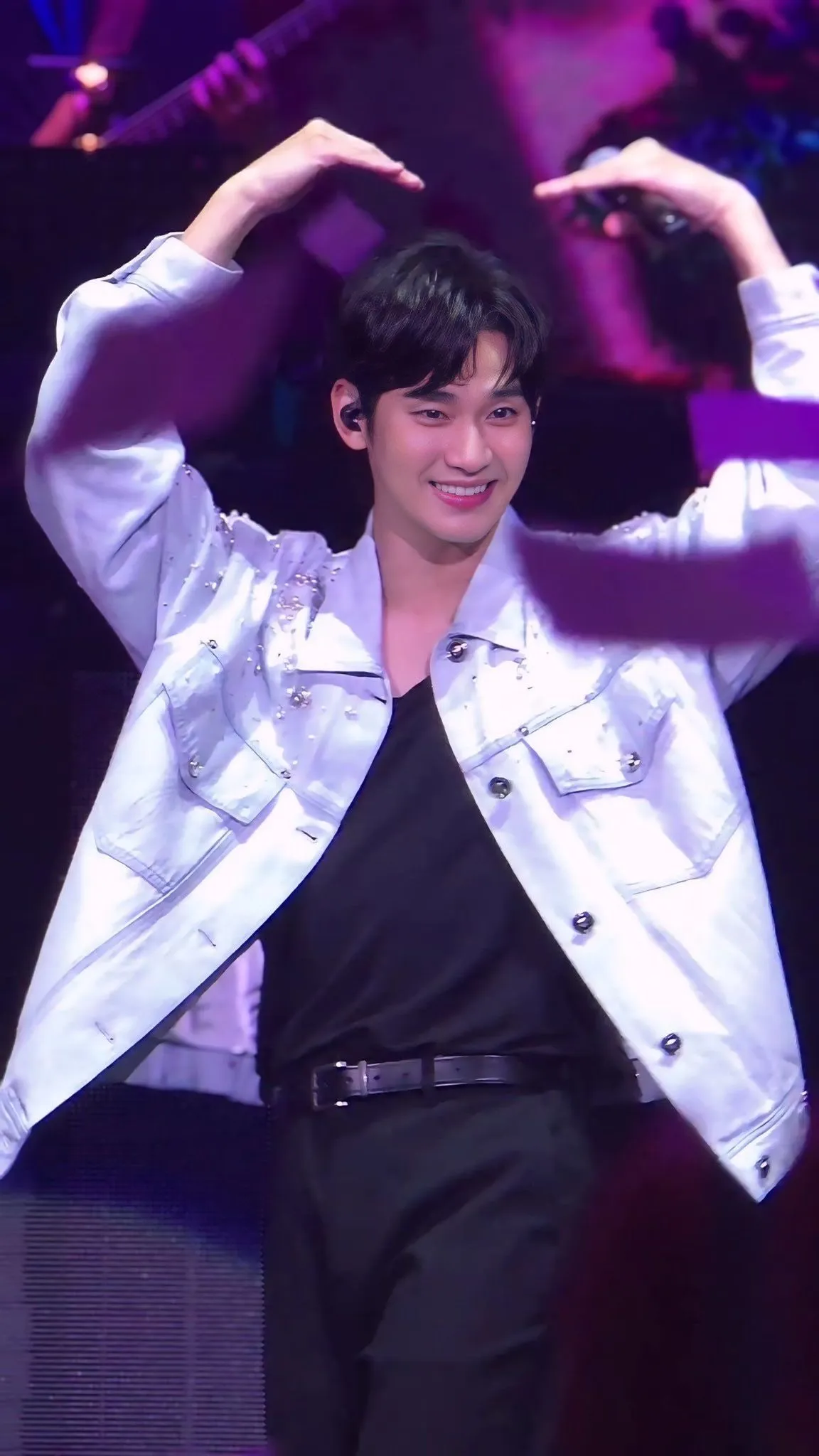 Behind-the-scenes cut of Kim Soohyun