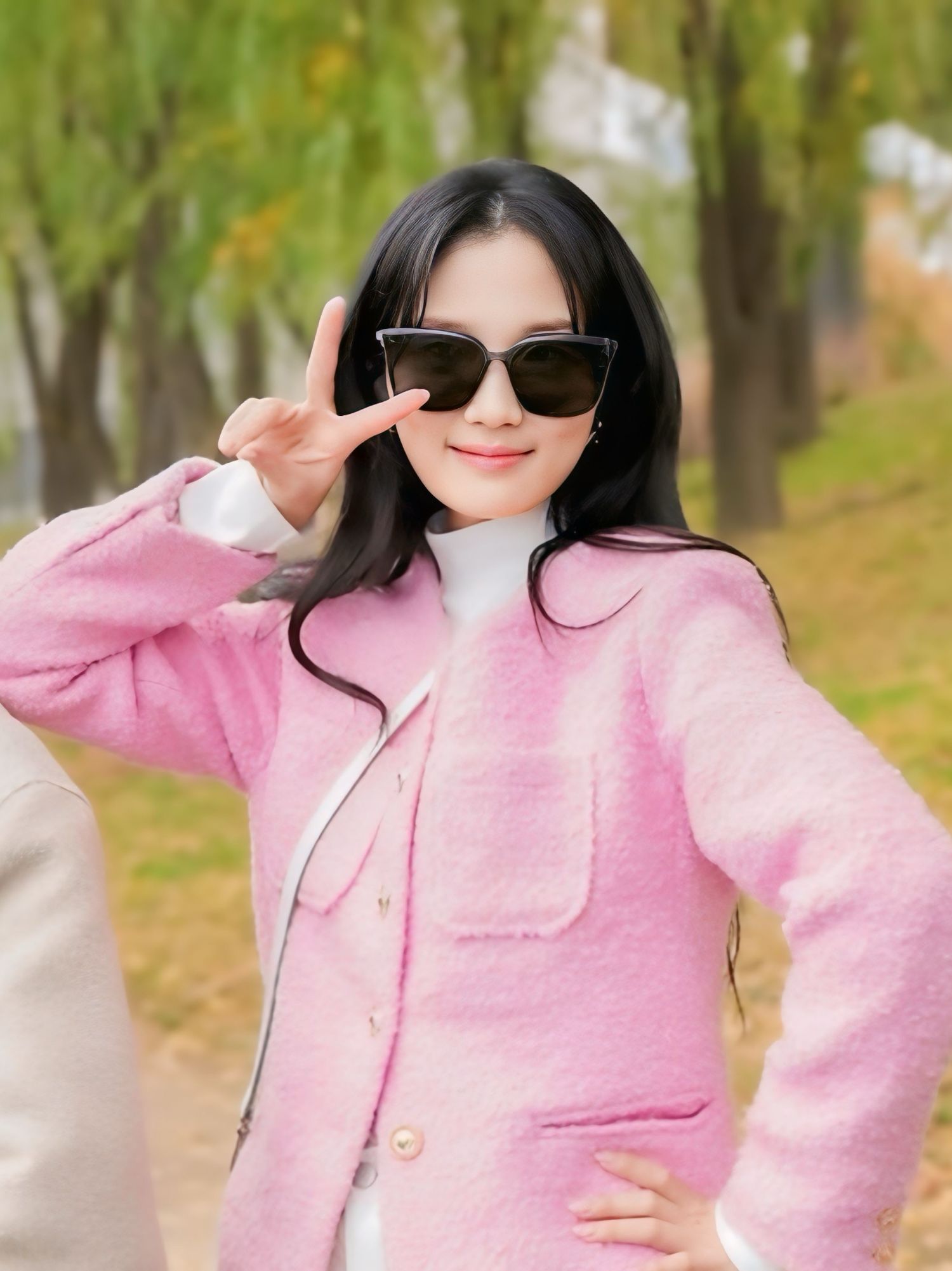 Recent activity shot of Kim Hyeyoon