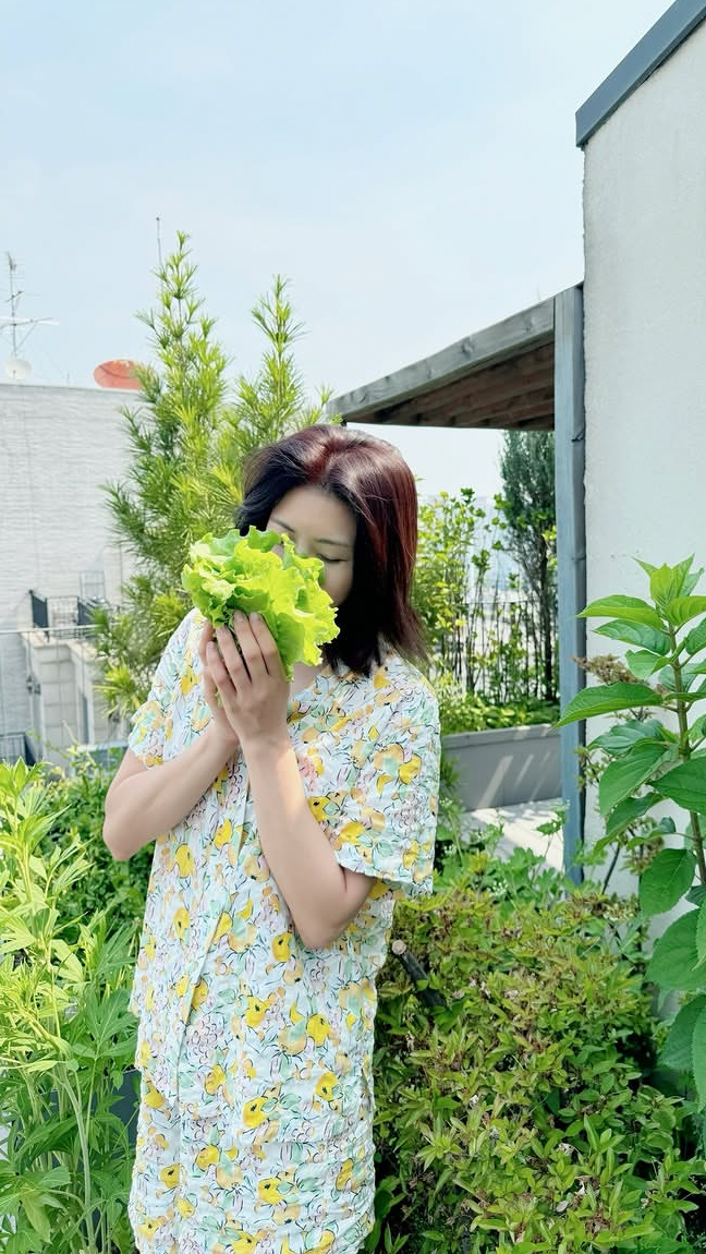 A moment captured by a fan of Ha Jiwon