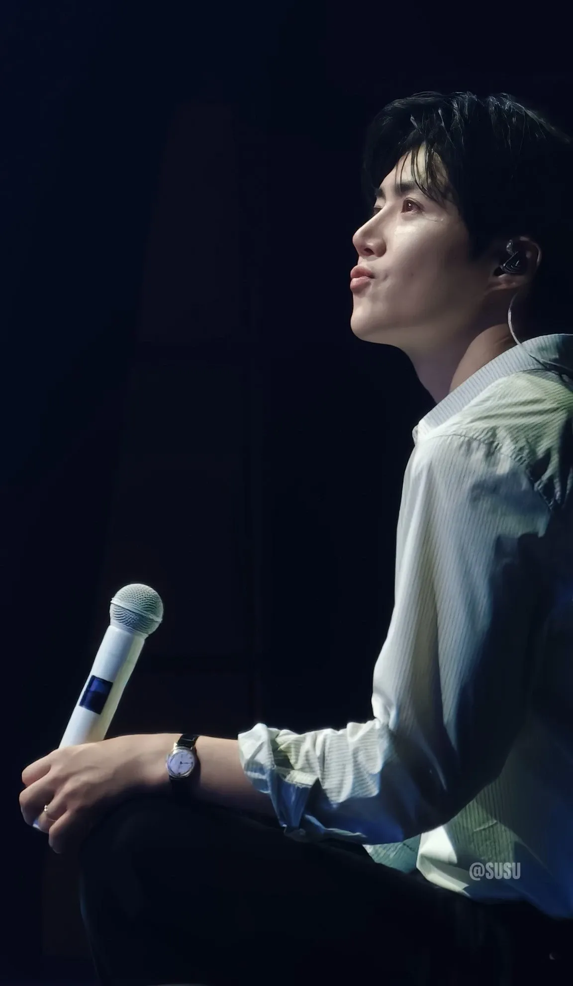 A moment captured by a fan of Kim Seonho