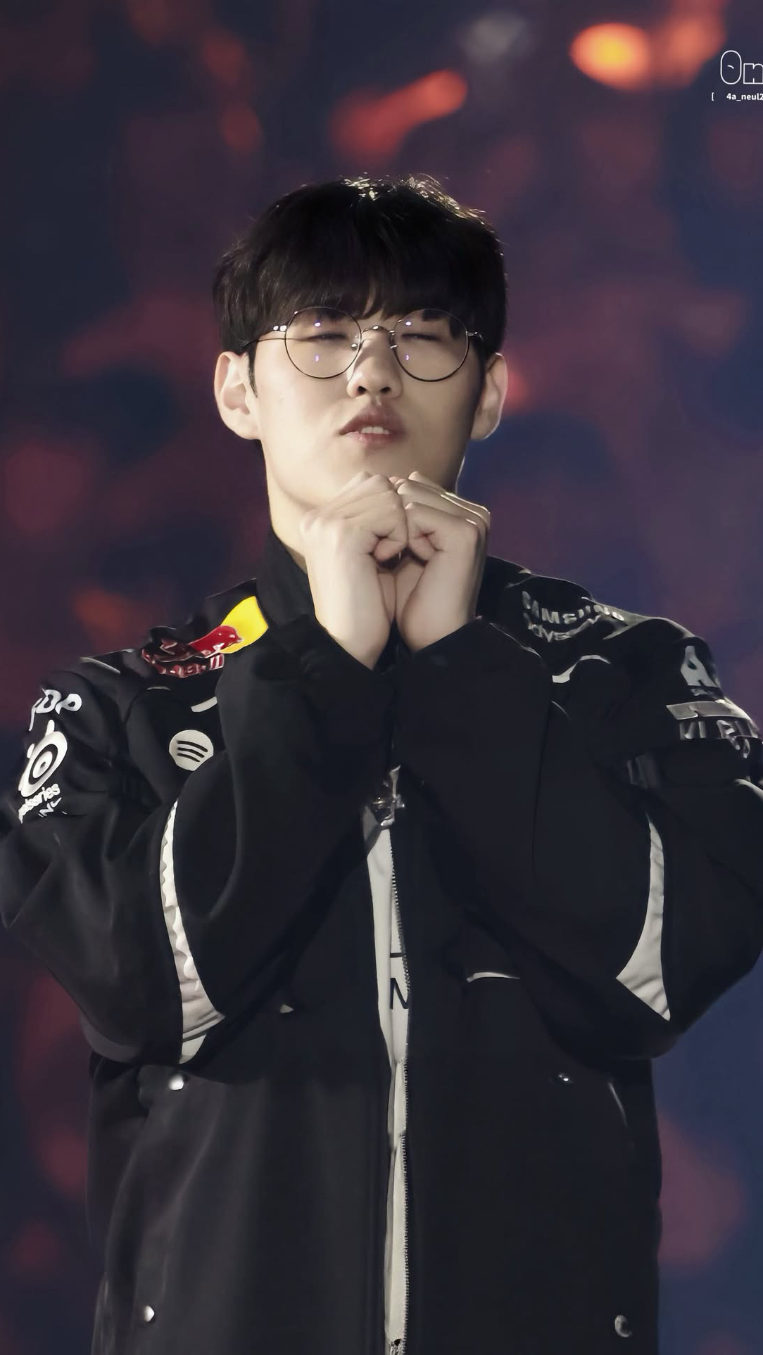 Today's popular wallpaper in Oner community