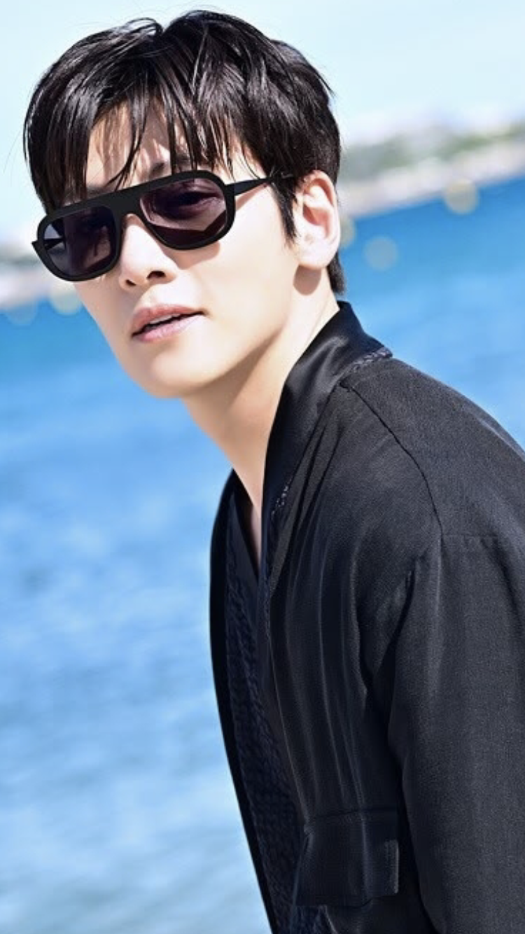 지창욱 커뮤니티에서 인기있는 오늘의 배경화면