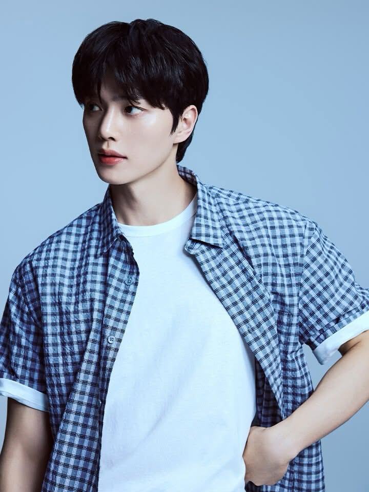 Recent activity shot of Song Kang