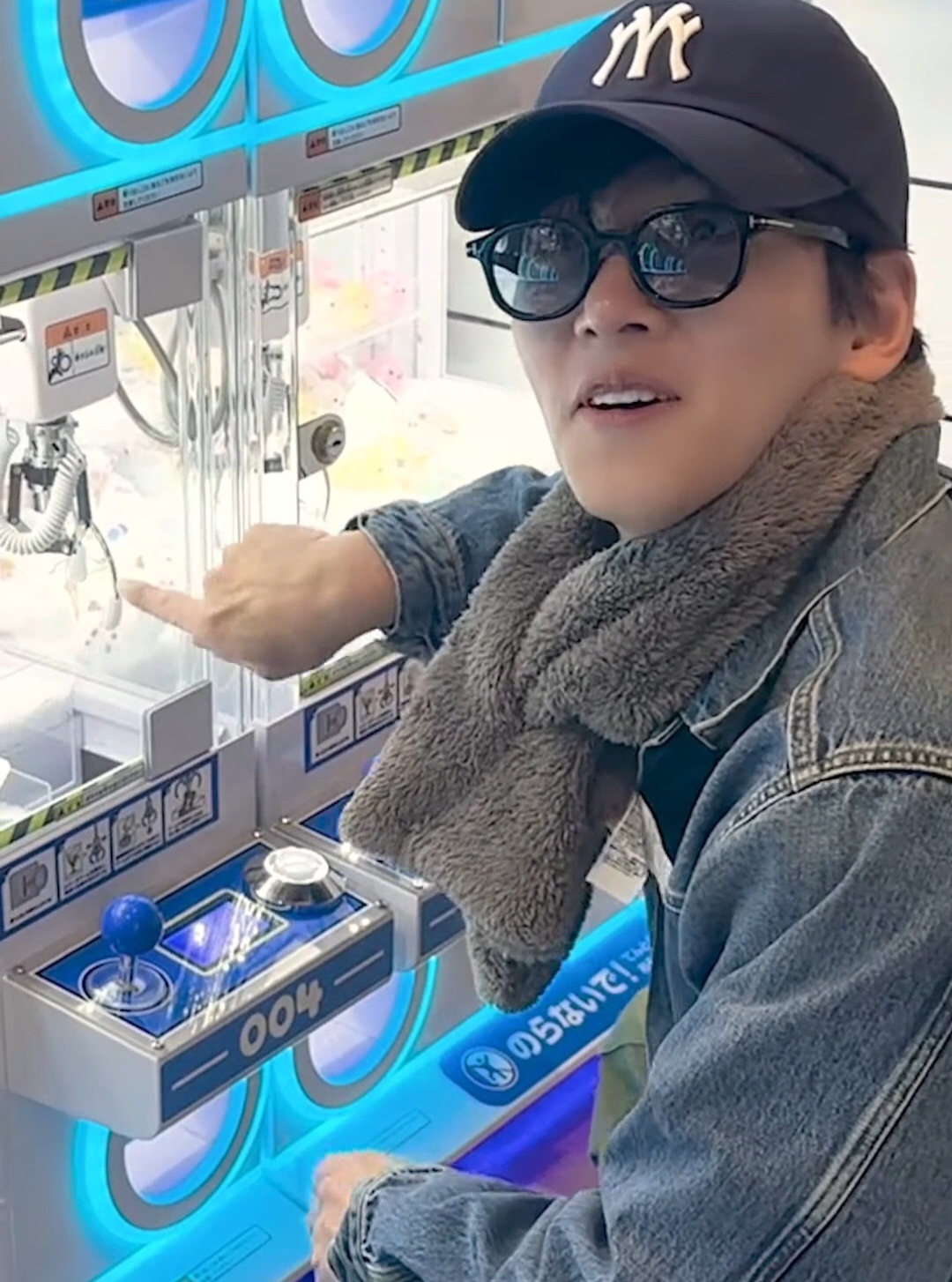 粉丝拍下的池昌旭瞬间