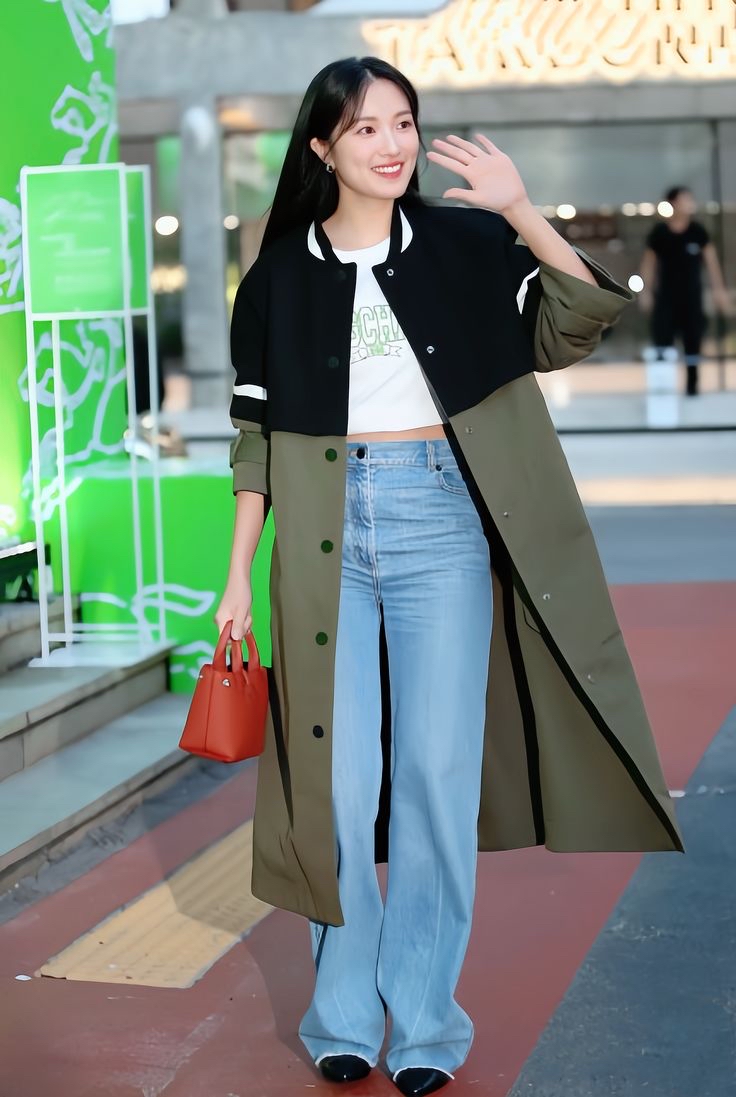 Recent activity shot of Kim Hyeyoon