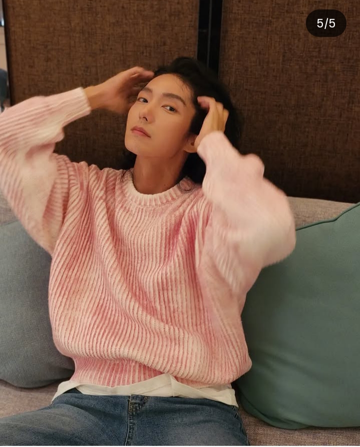 A moment captured by a fan of Lee Joongi