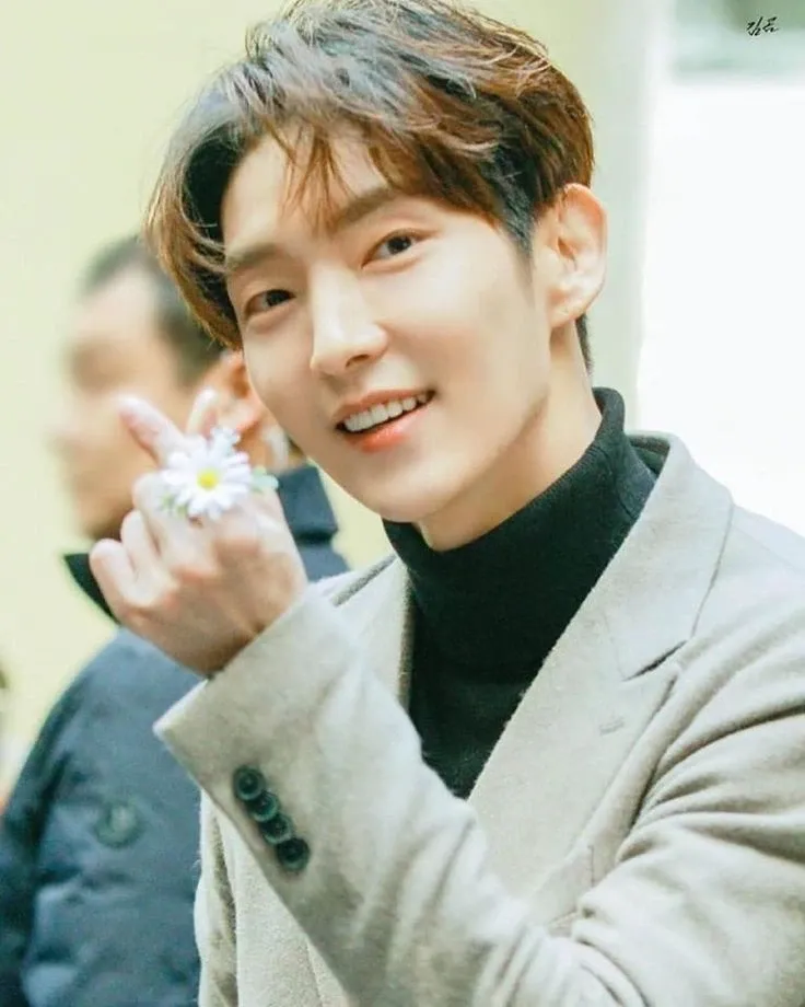 Latest photo of Lee Joongi