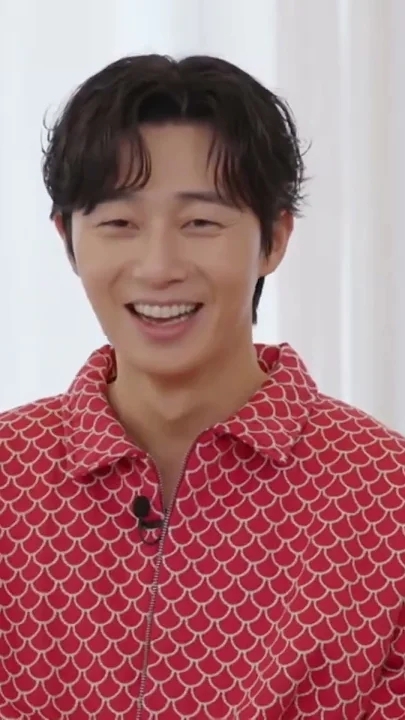 Behind-the-scenes cut of Park Seojoon