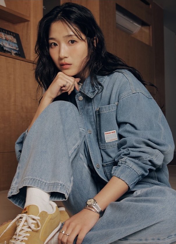 Behind-the-scenes cut of Kim Hyeyoon