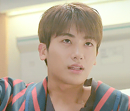 A moment captured by a fan of Park Hyungsik