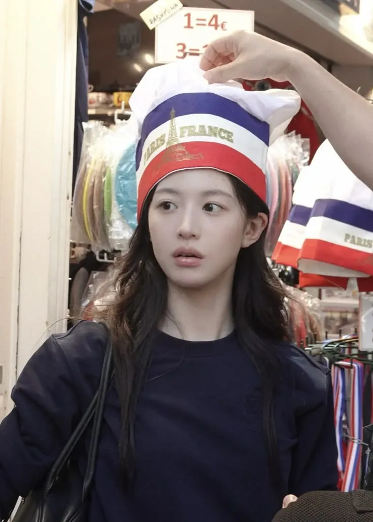 Behind-the-scenes cut of Go Younjung