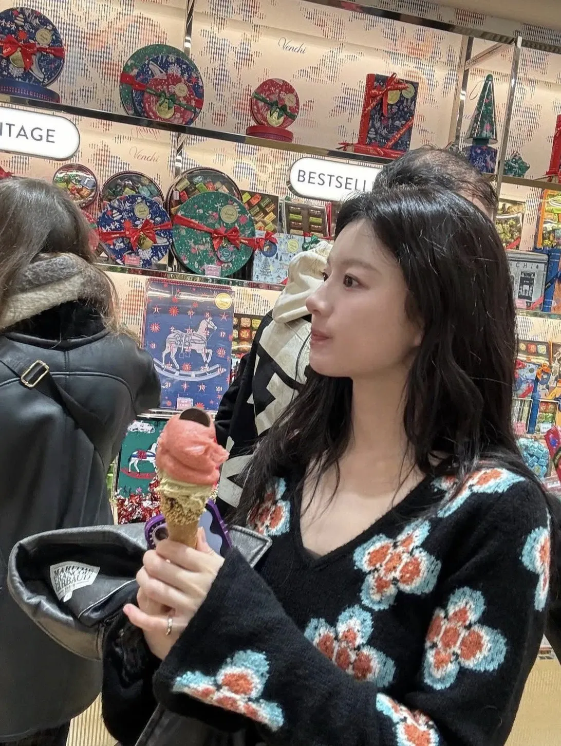A moment captured by a fan of Go Younjung
