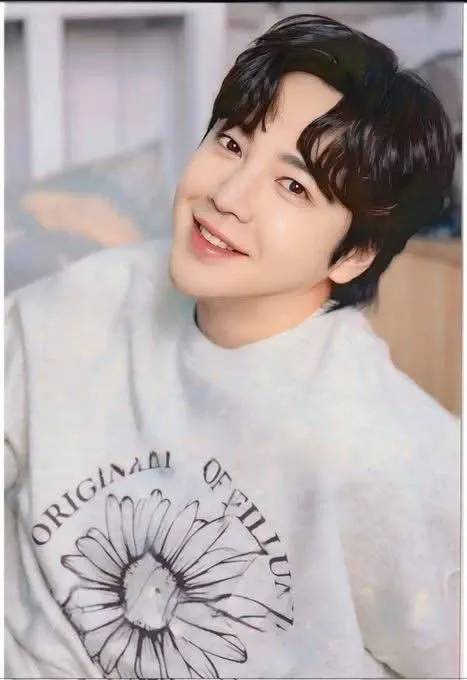 A moment captured by a fan of Jang Geunsuk