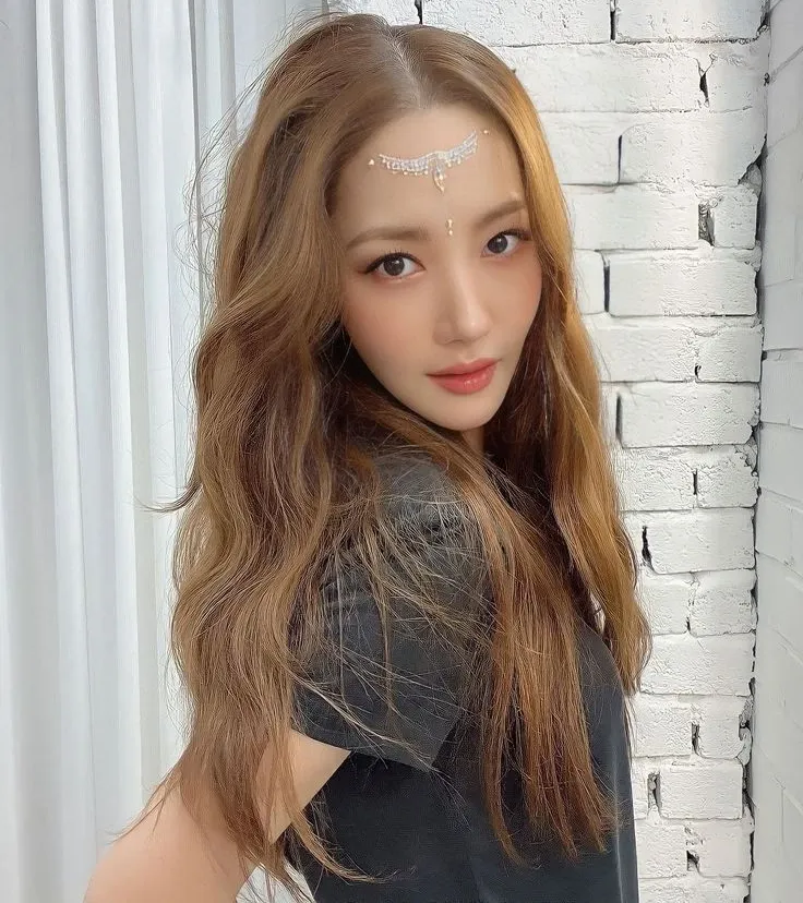 Recent activity shot of Park Minyoung