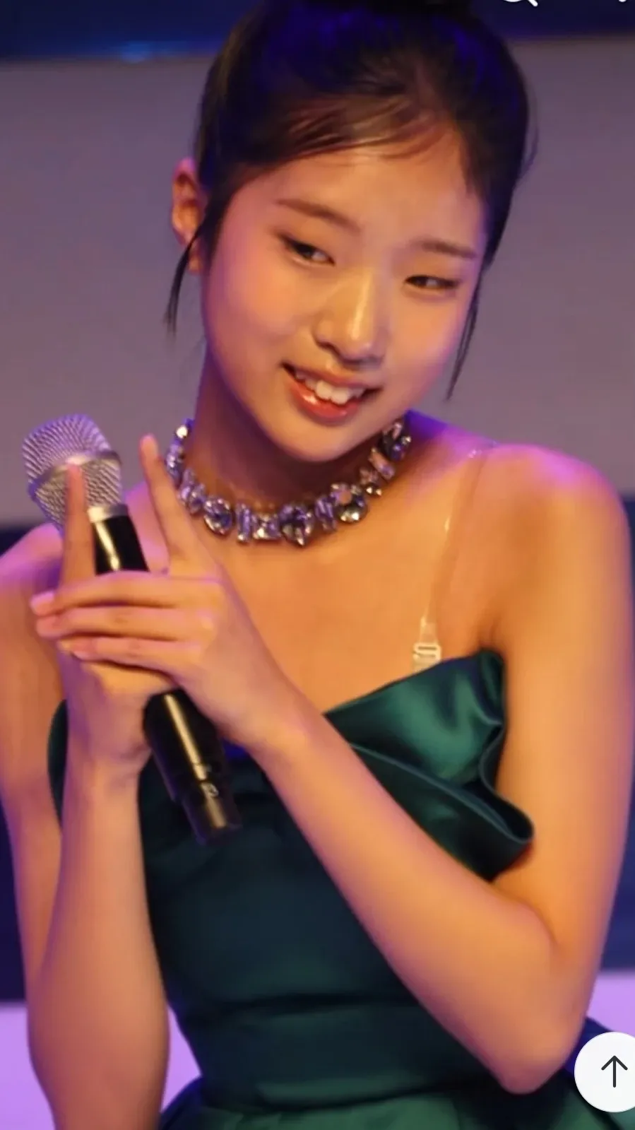 최애돌셀럽 팬덤이 추천하는 빈예서 배경 이미지