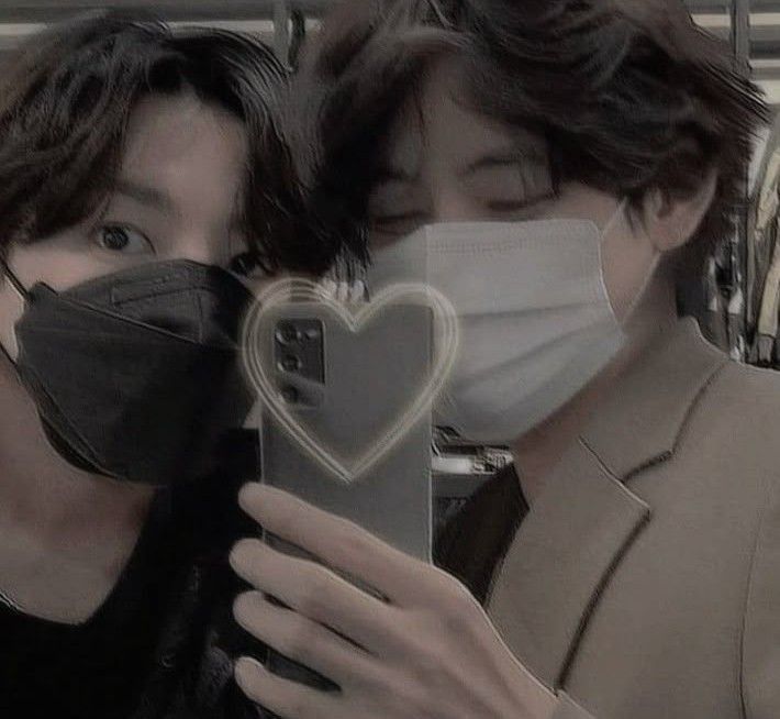 Recent activity shot of Kim Taehyung (V)