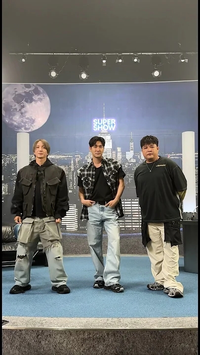 Special wallpaper made by Choi Siwon's fans