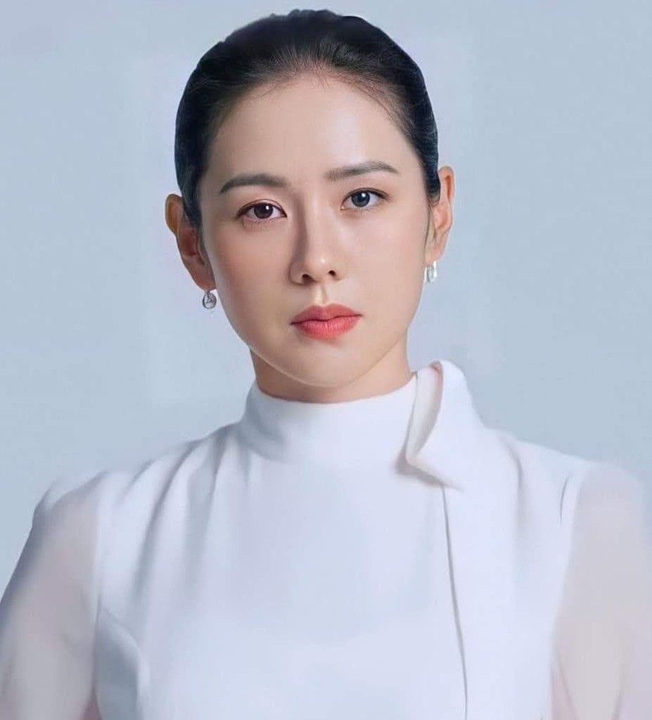 孙艺珍的近期活动照