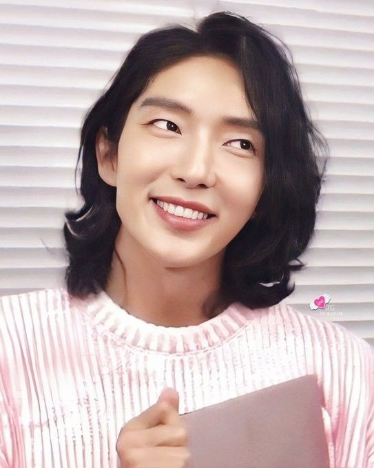 Behind-the-scenes cut of Lee Joongi