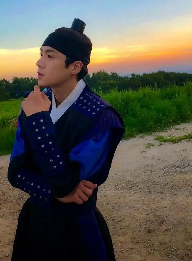 Foto kegiatan terbaru dari Kim Seonho