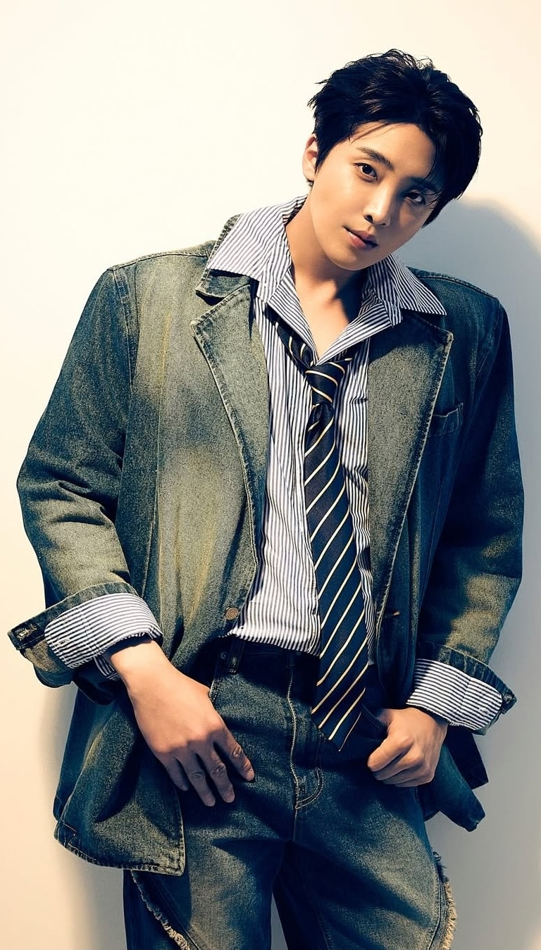 Recent activity shot of Hwang Yunsung