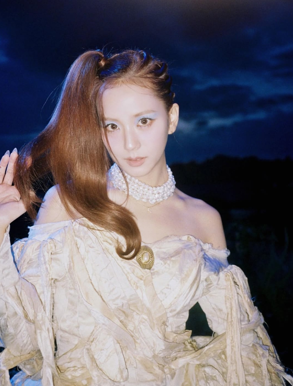 Latest photo of Jisoo (1995)