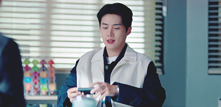김선호 최근 활동샷