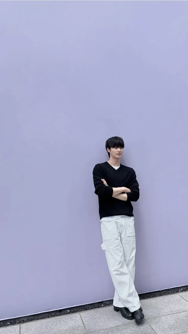 Special wallpaper made by Byeon Wooseok's fans
