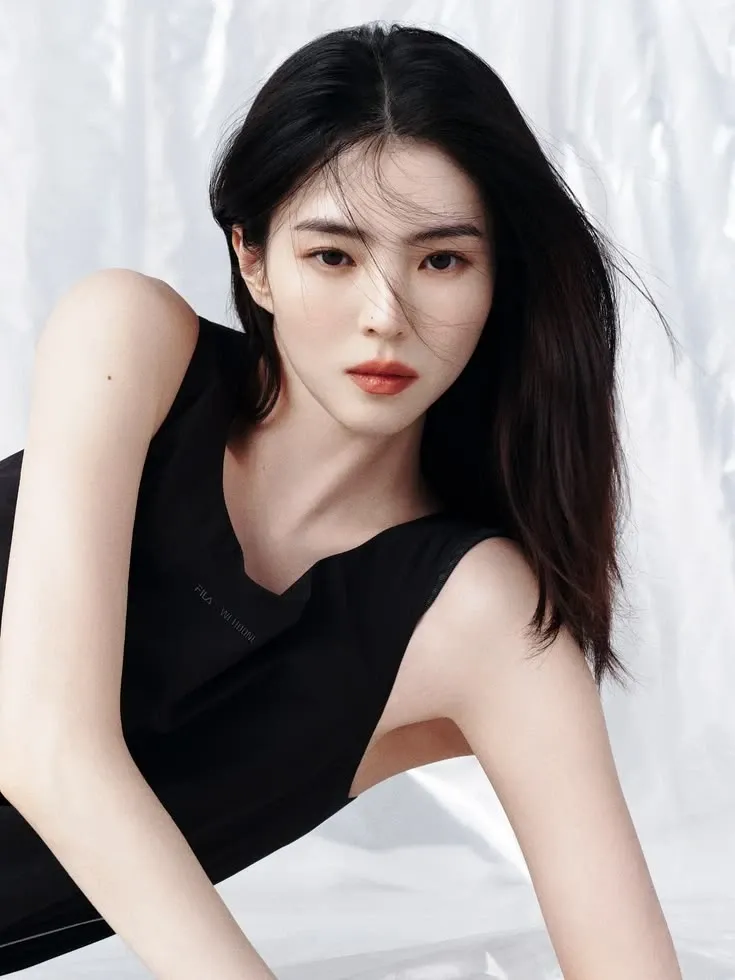 Behind-the-scenes cut of Han Sohee