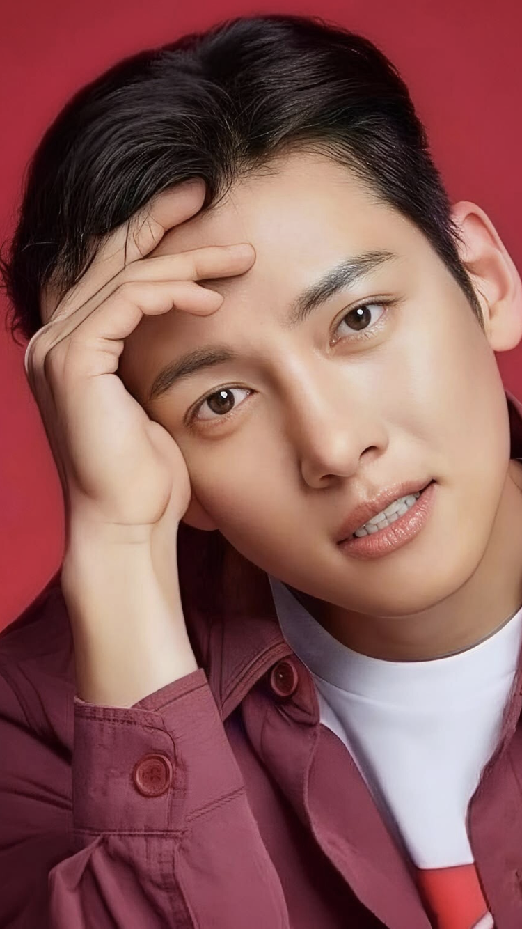 チ・チャンウクの最近の活動ショット